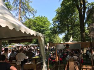 Gartenfest Hanau 2017 mit Flammlachs vom offenen Buchenholzfeuer